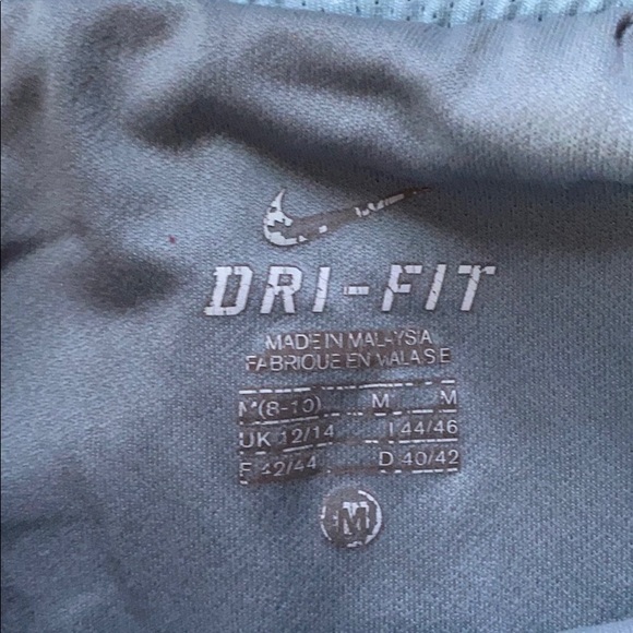 Nike dri-fit shorts - Picture 2 of 3